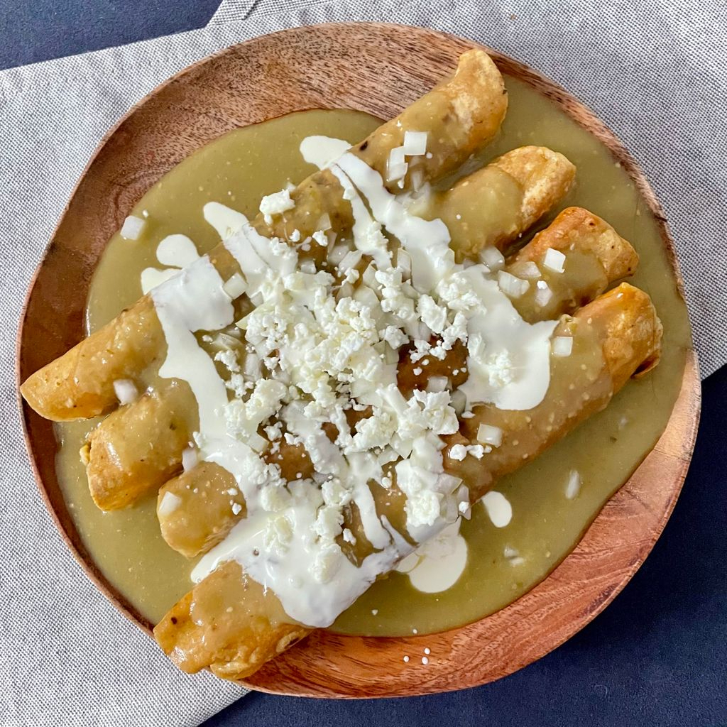 Tacos Ahogados de Frijol