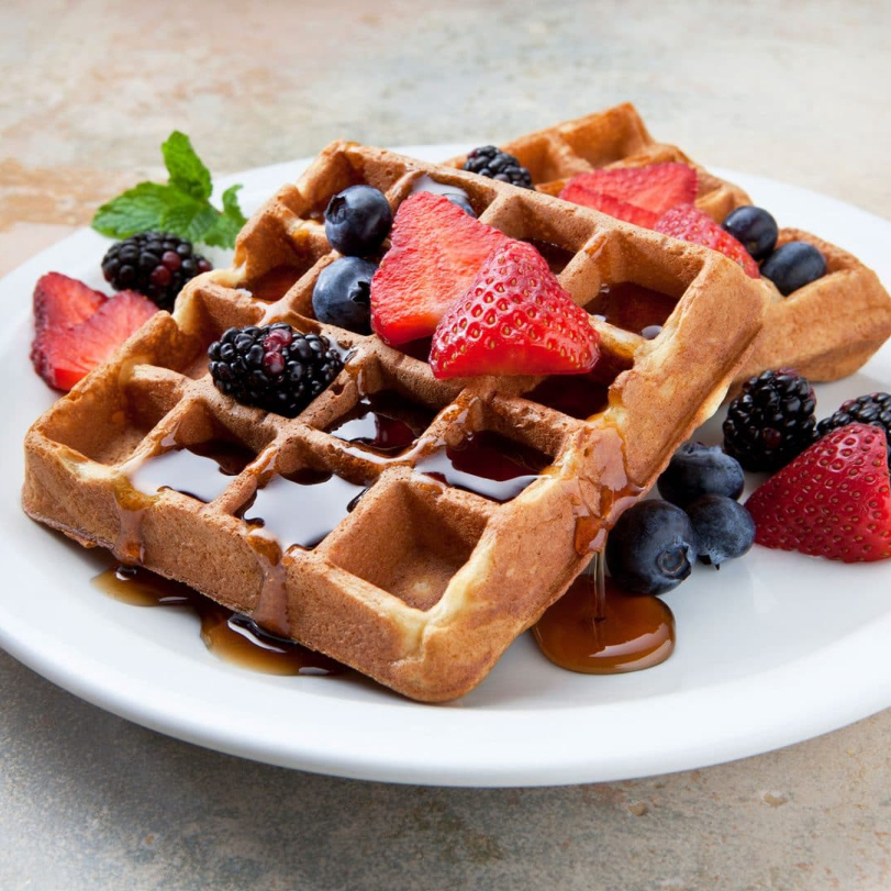Wafles con Platano, NUTELLA y Hersheys