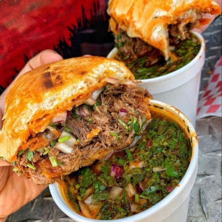 Torta de birria Sencilla