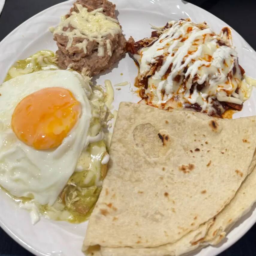 Chilaquiles con huevo