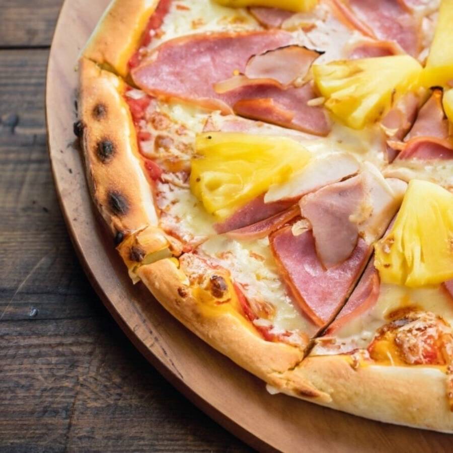 Pizza Hawaiana.