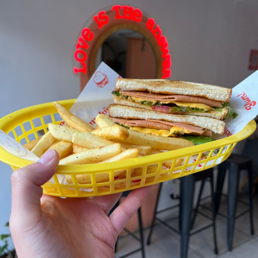 Club Sandwich Melo’s