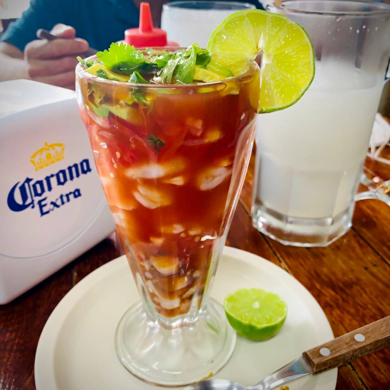 Combo Coctel Mediano + Coca Cola