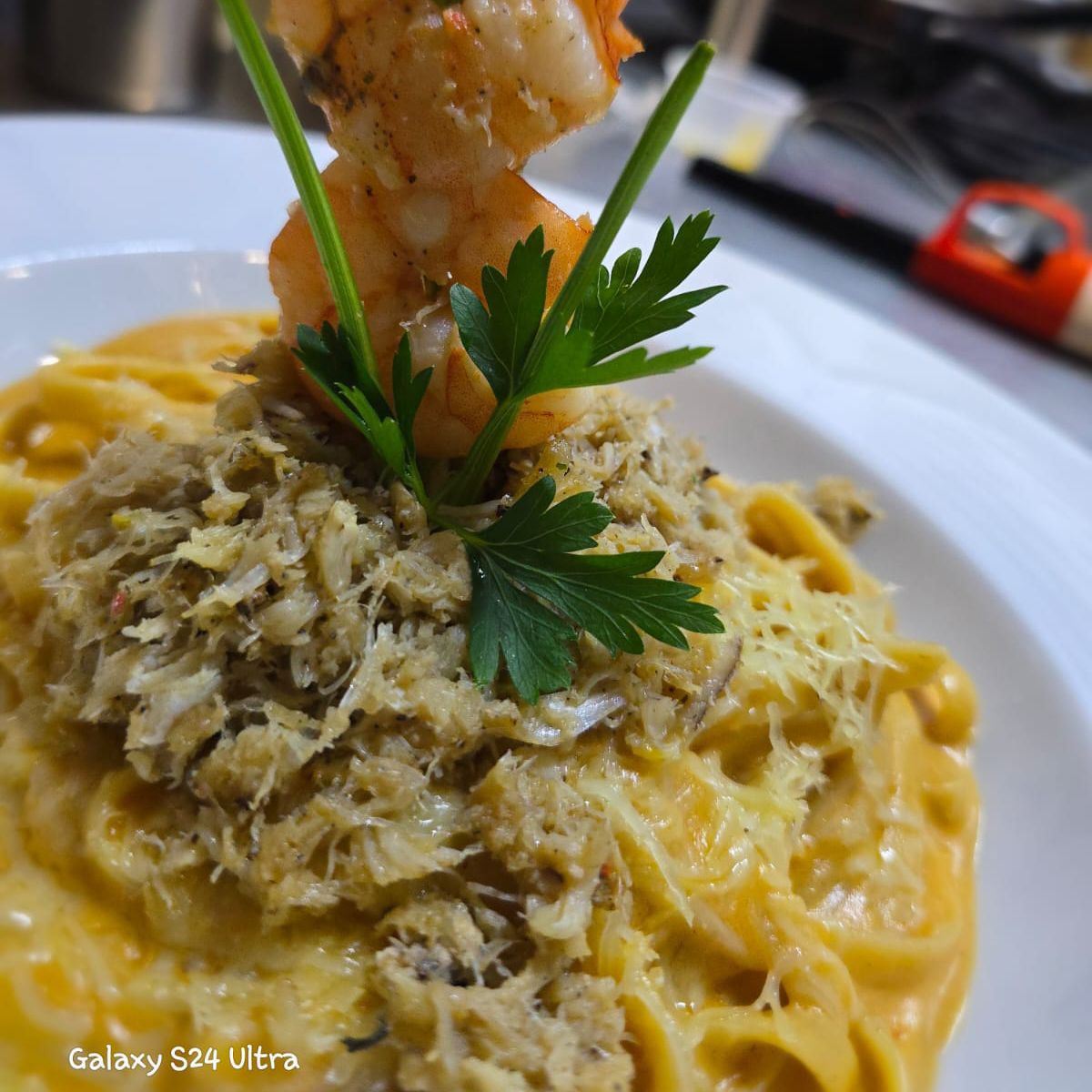 Fetuccini Cremoso De Cangrejo y Camarón