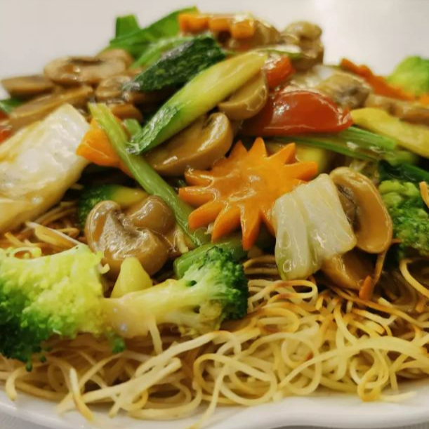 Tallarines con Verduras y Champiñones