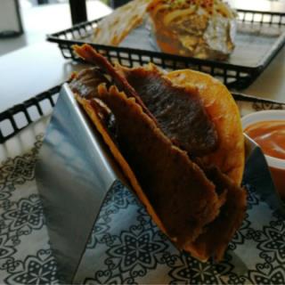 TACO TROMPITO DE RES