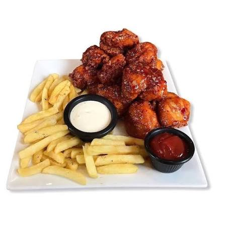 BONELESS CON PAPAS