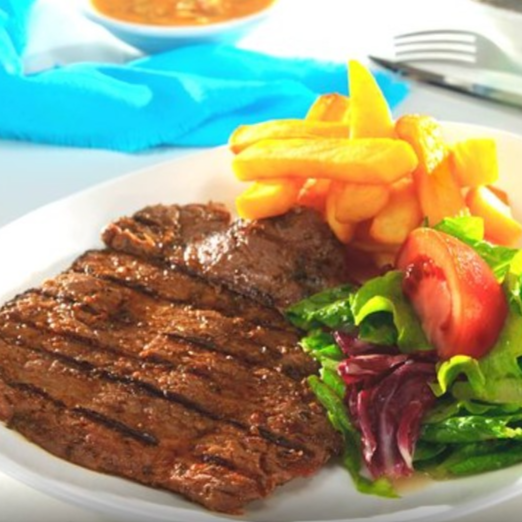 Carne Al Gusto + Papas + Ensalada