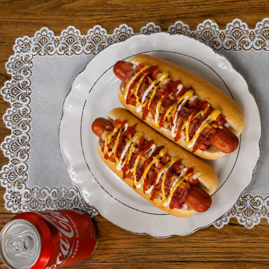 Hot Dog Tocino mas Coca Cola