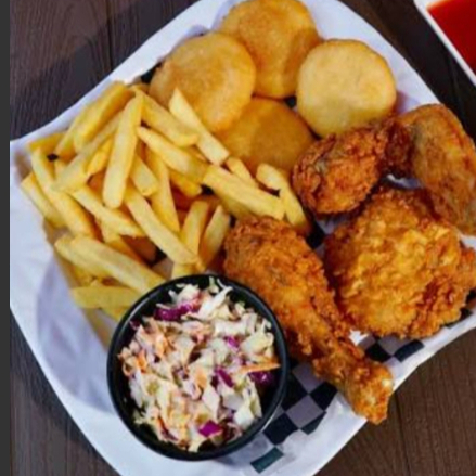 ⚽4 Piezas de Pollo+Papas+Arepitas+Gaseosa250ml