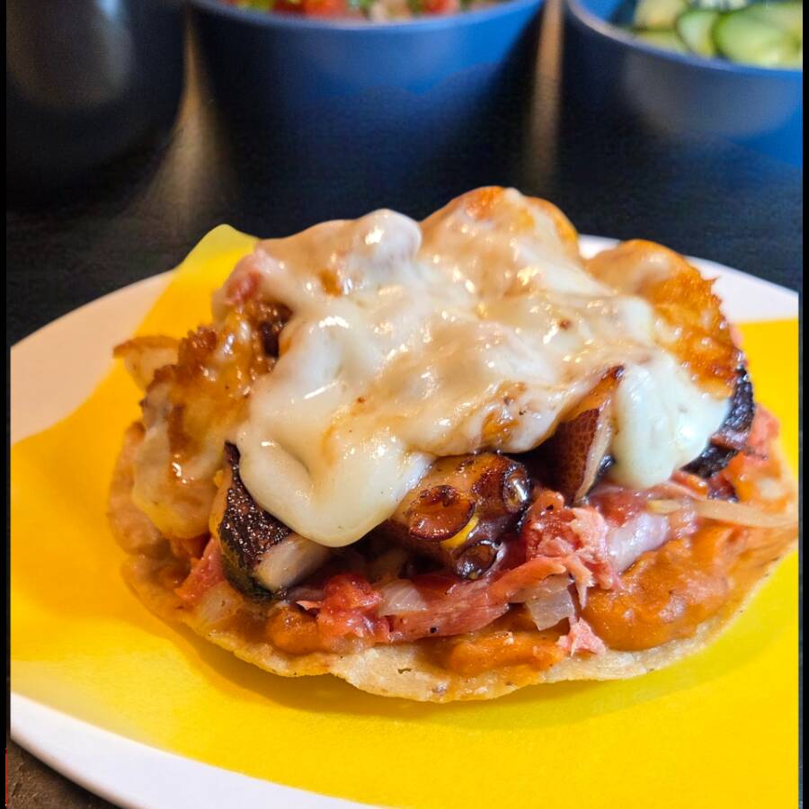 Tostada Gratinada Puro-Chuqi