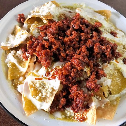 Chilaquiles con Chorizo