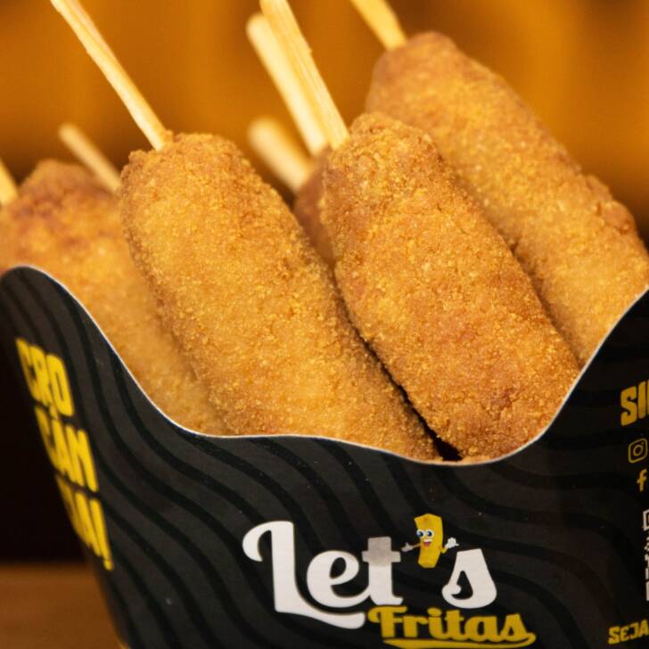 Mini espetinho de frango sequinho, suculento e crocante, experimente!
10 unidades