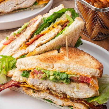 CLUB SANDWICH Pechuga de Pollo