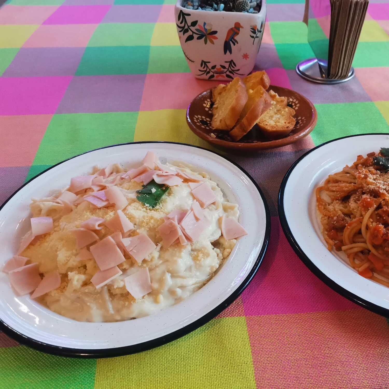 SPAGUETTI A LOS TRES QUESOS
