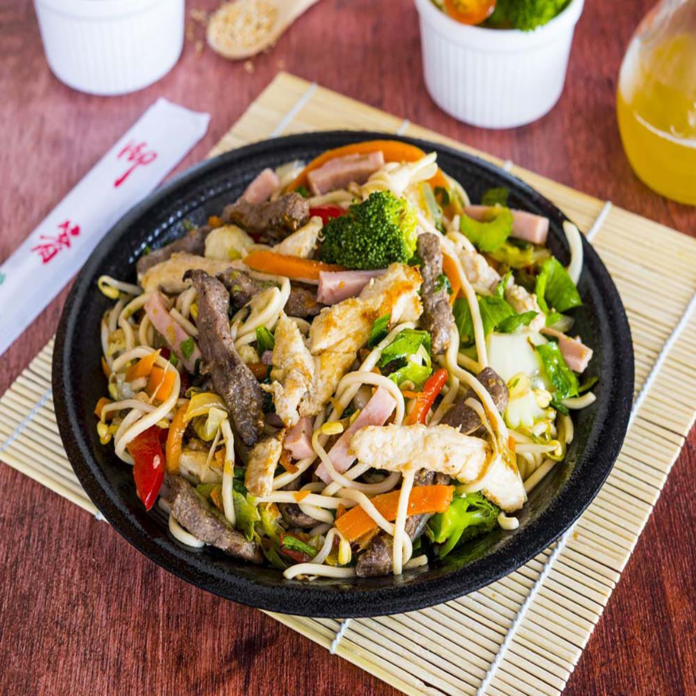 Chow Mein Mixto