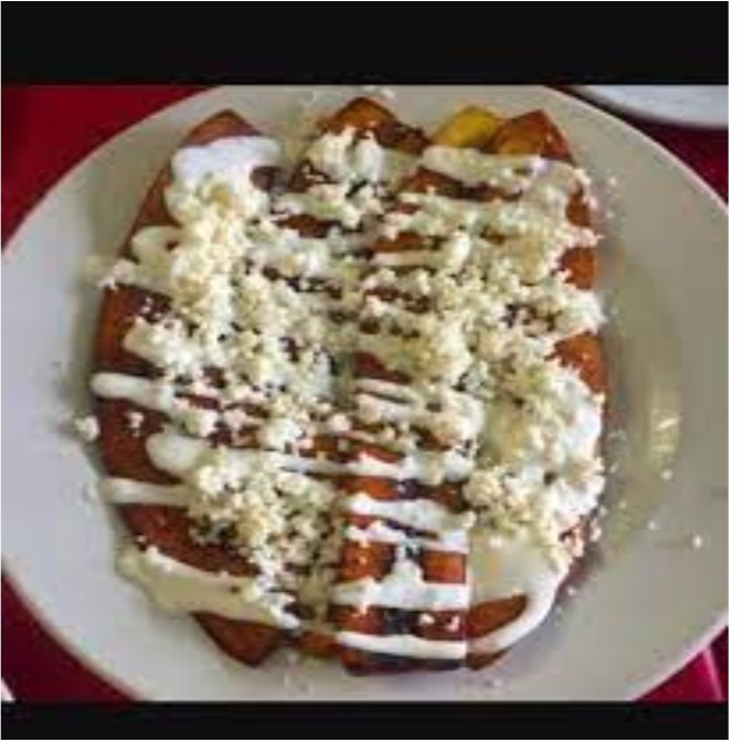 Platano Frito con Crema y Queso