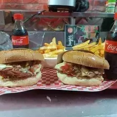 Combo 2 Hamburguesas + 2 Papas + 2 Bebidas 250ml