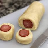 Massa de 23 cm, calabresa, cebola e mussarela