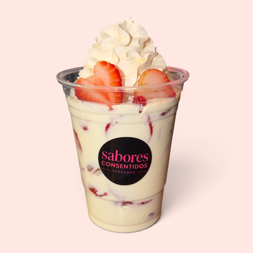 FRESAS CON CREMA GDE