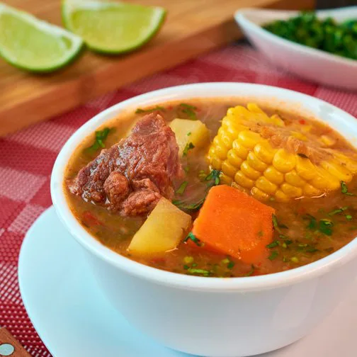 SOPA DE COSTILLA + BEBIDA