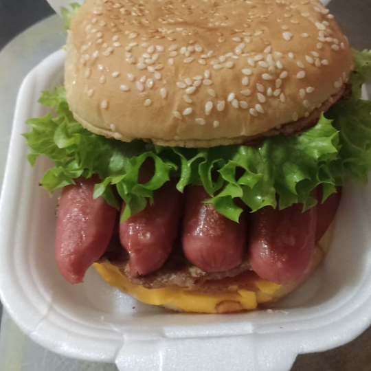 Hamburguesa Wennie (con Salchicha