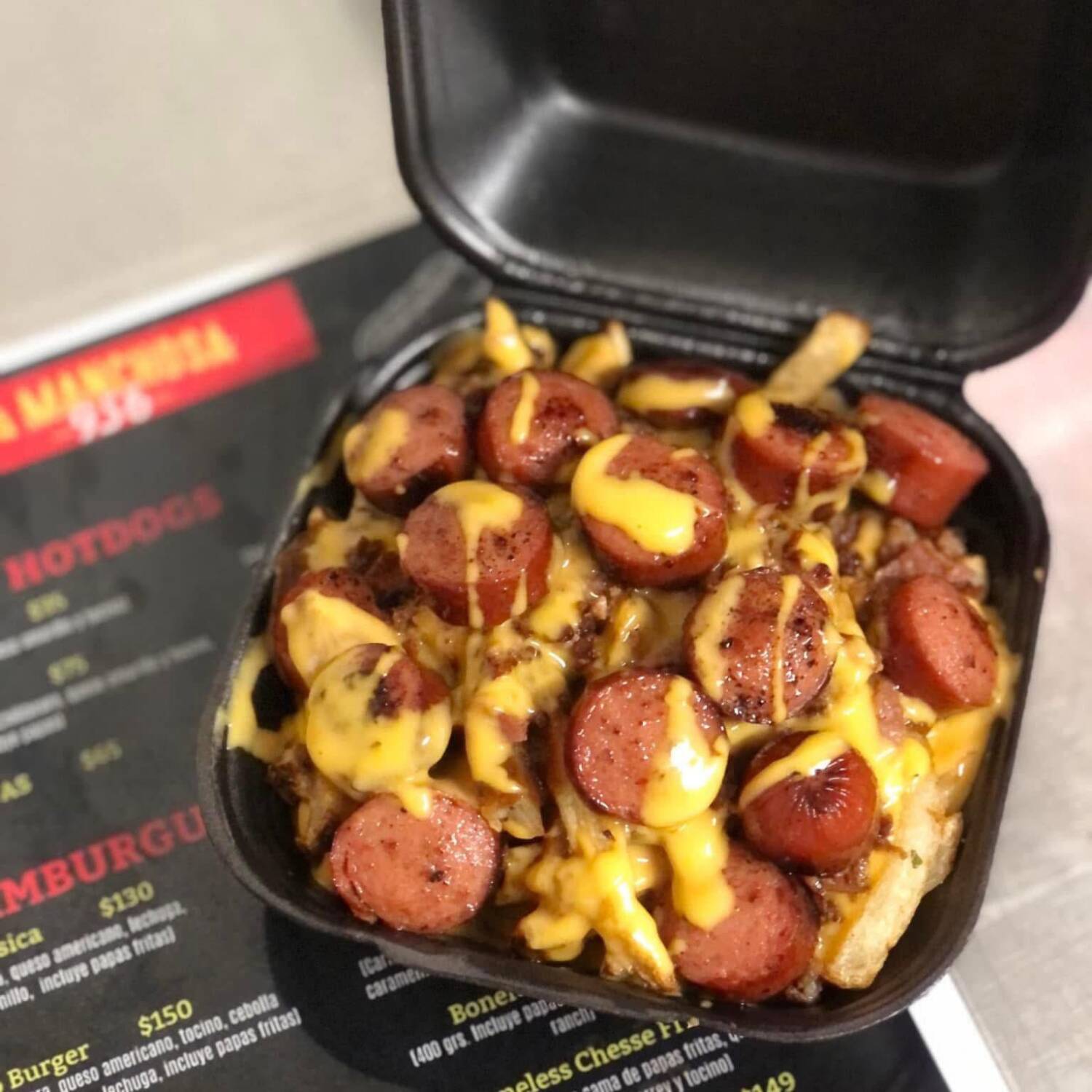 SALCHIPAPAS