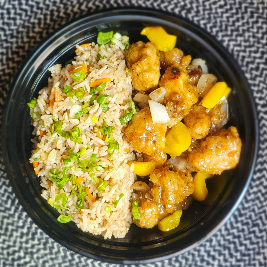 Pollo a la Naranja + Arroz Frito