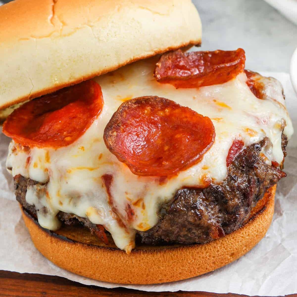 PIZZA BURGER