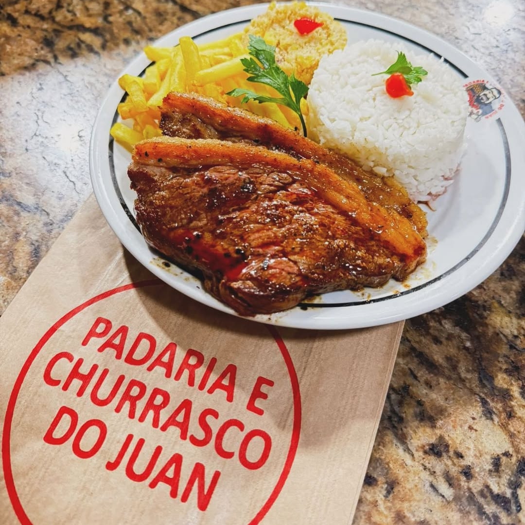 2 Bifes de Picanha, Arroz, Feijão, Farofa de Ovos e Fritas