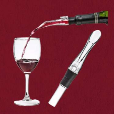 O processo de decantação por muitas vezes é essencial para que o vinho libere seus verdadeiros aromas e sabores, permitindo que você desfrute a verdadeira essência. O Decantador oxigena o vinho instantaneamente pelo processo de hiperaeração