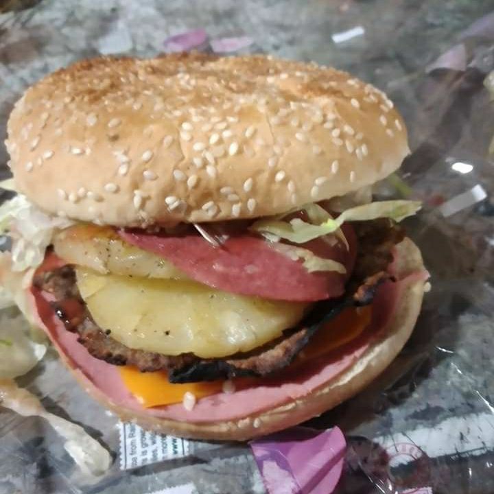 HAMBURGUESA HAWAIANA