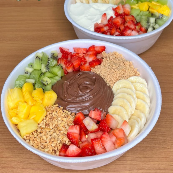 Monte sua marmita de açaí com ate 6 complementoa