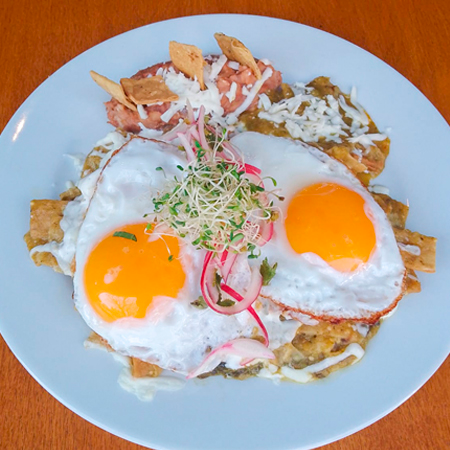 Chilaquiles con Huevo