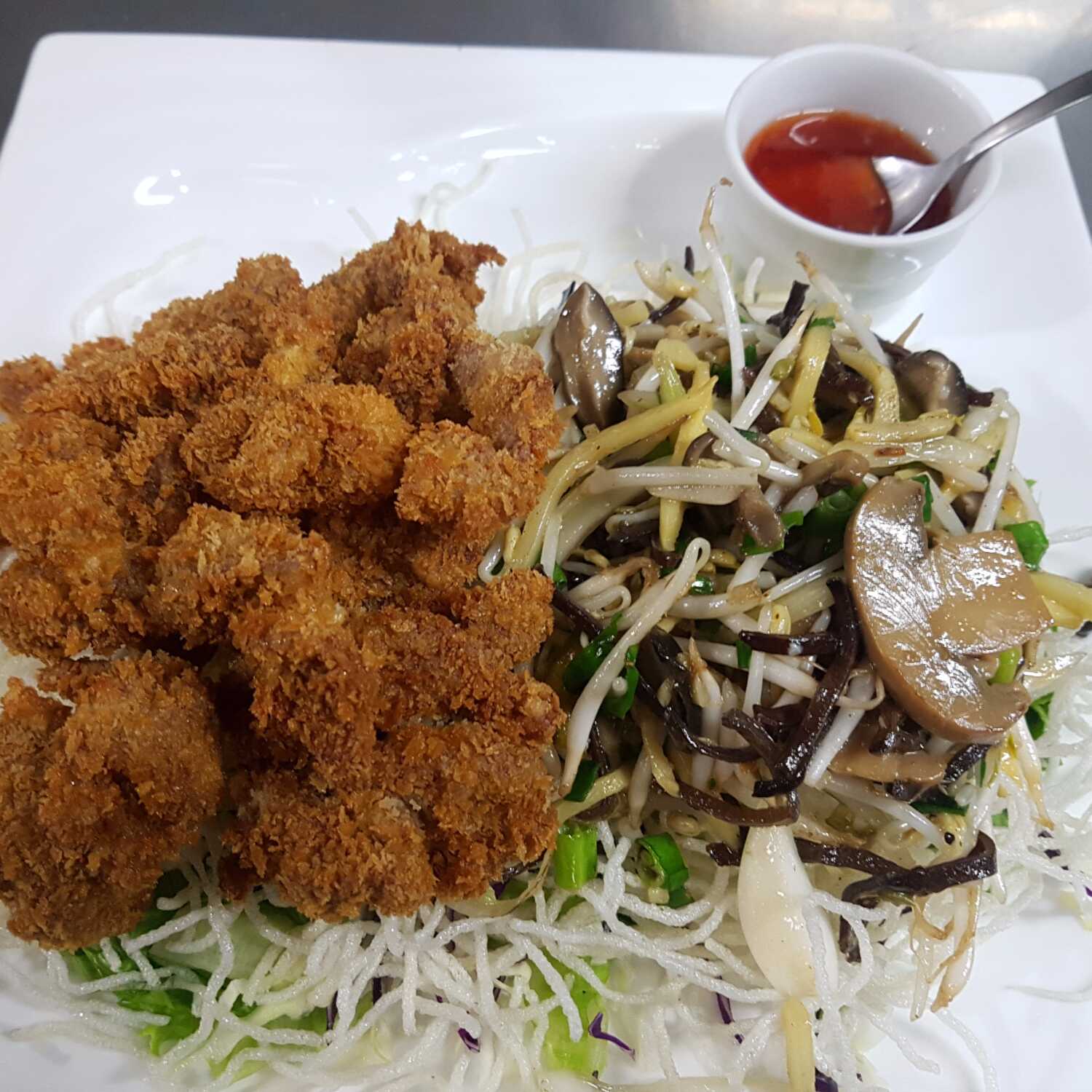 Lomito en Tajadas con Salsa de Mandarina al Nido
