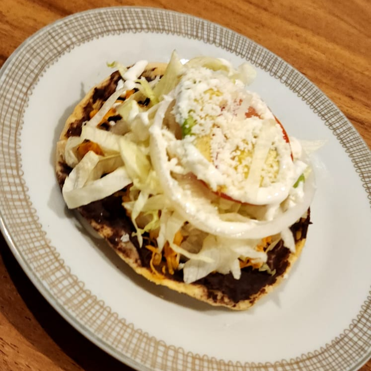 TOSTADA DE CARNE MOLIDA