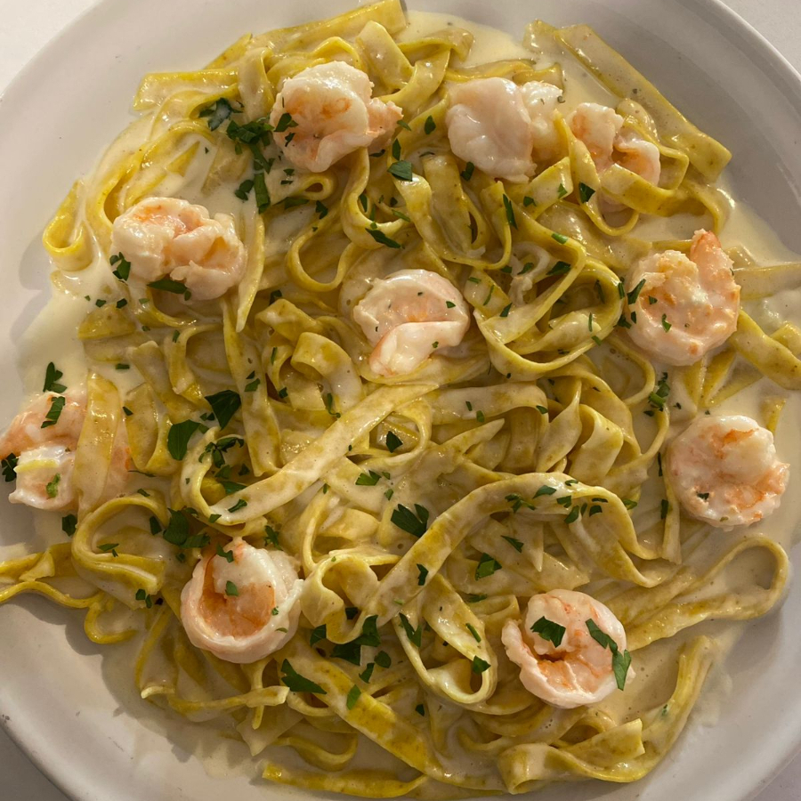 Fetuccini Alfredo Camarones