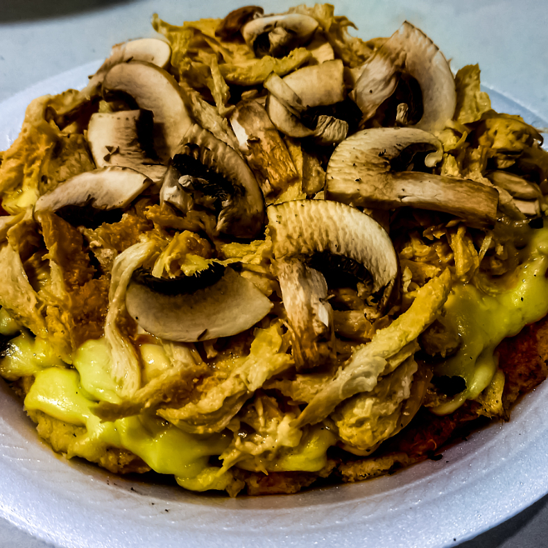 Arepizza De Pollo Con Champiñones