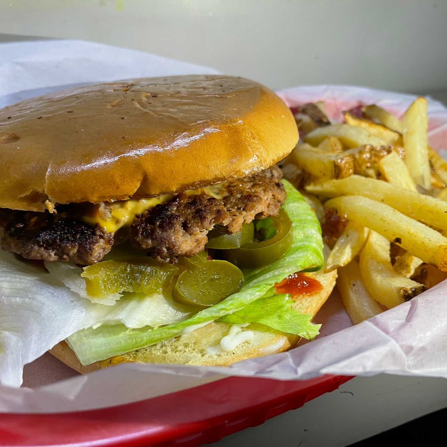 Hamburguesa Jalapeño + papas francesas