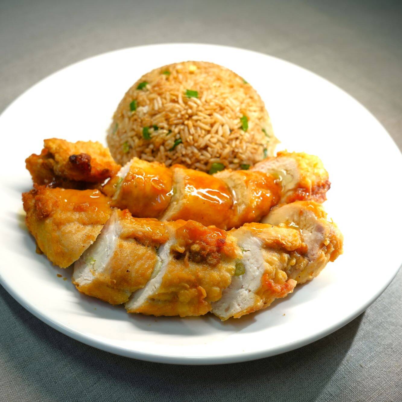 Pollo Enrollado y Arroz Chaufa