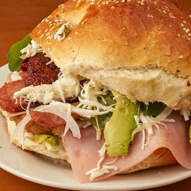 Cemita de Carne Enchilada