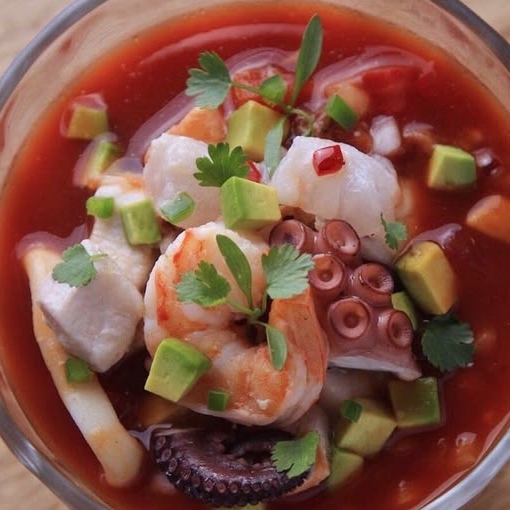 CAMARÓN Y PULPO
