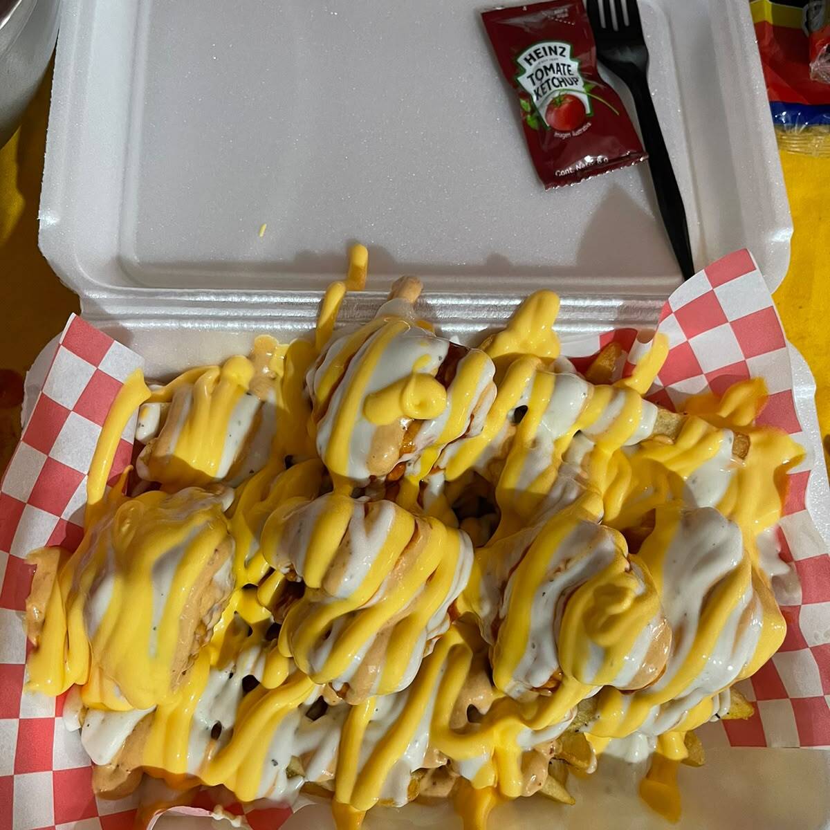 BONELES CHESSER FRIES CHICOS