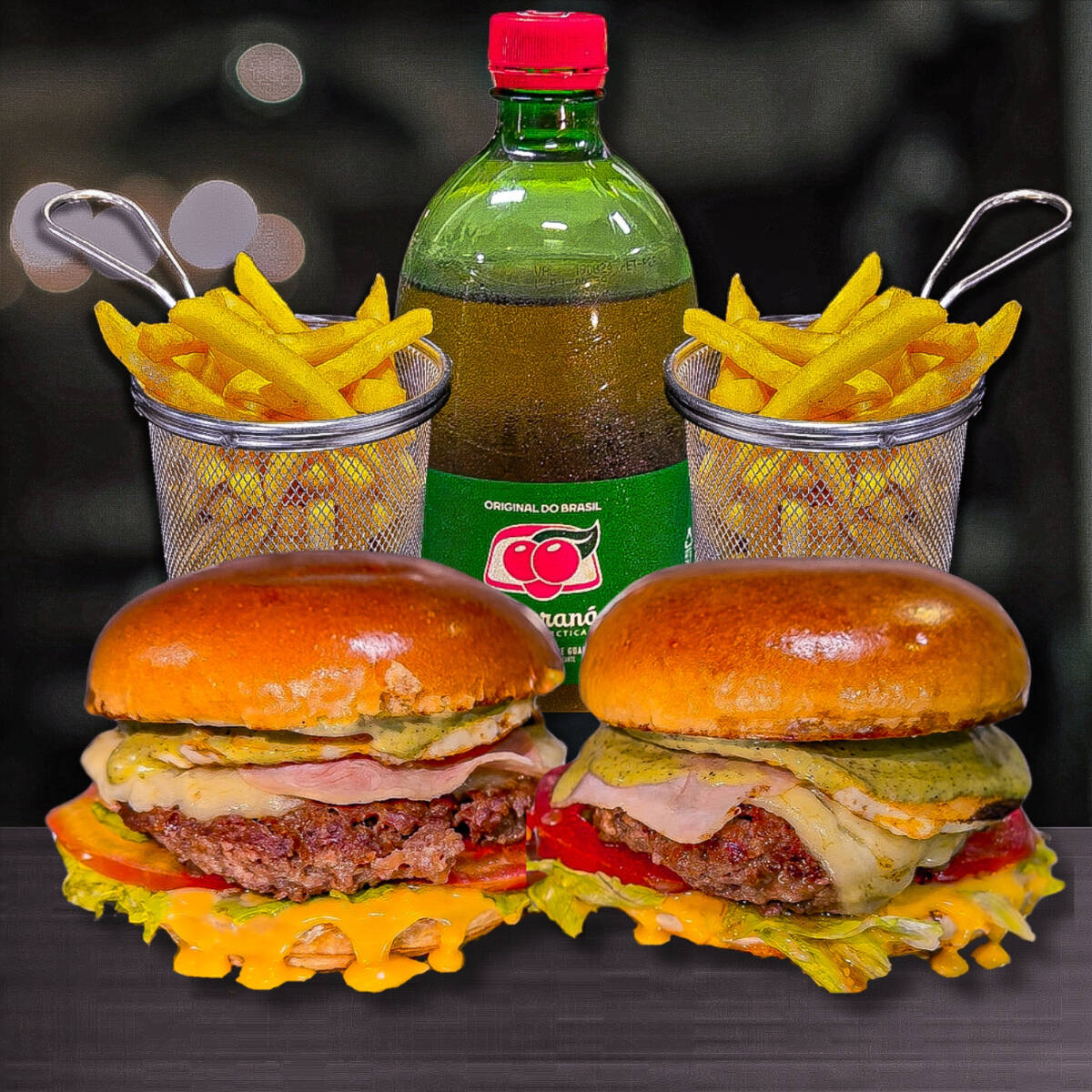 Combo casal: + 02 X-tudos + 02 Batatas Fritas Crocantes P + Guaraná Artáctica de 1L