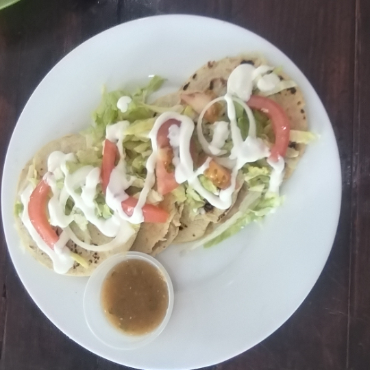 Orden de 3 gorditas guiso surtido