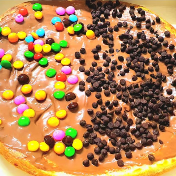 Chocolate e confeito colorido