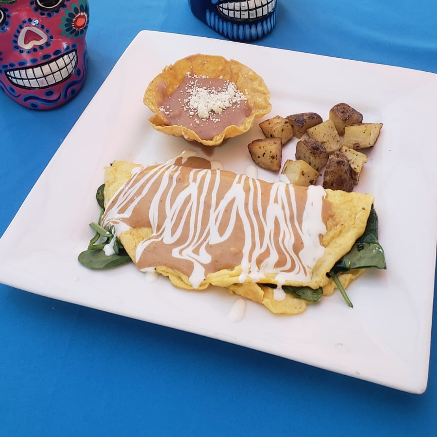 Omelette con Chilorio de Sinaloa