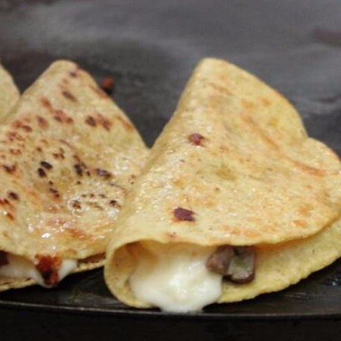 QUESADILLA DE GUISADO