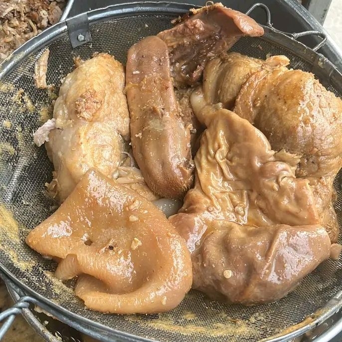 Torta Ahogada de Carnitas y Lengua