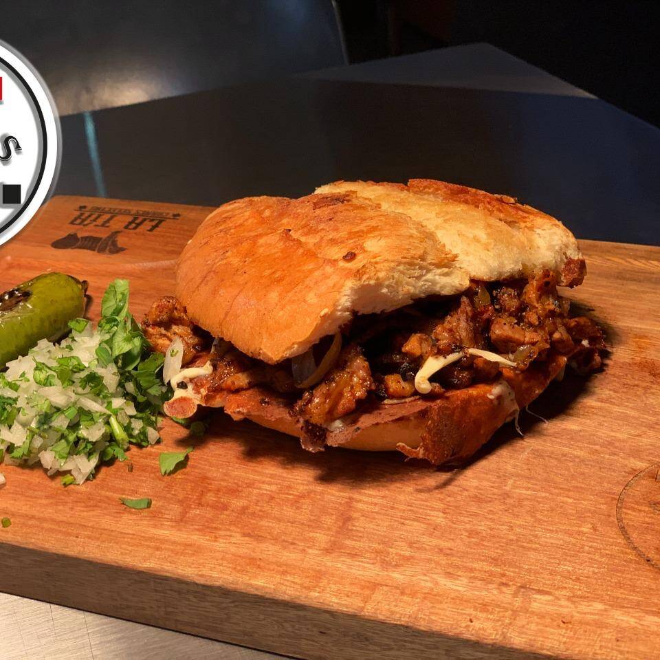Tortas con Queso